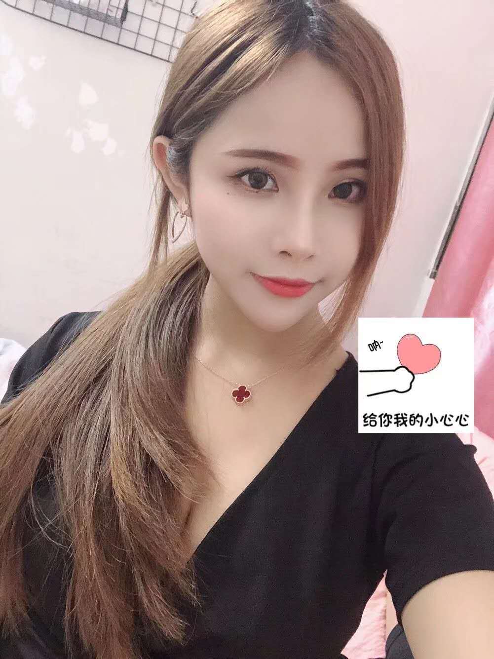 2020年6月30性感小女人，很会勾魂的极品
